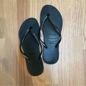 Black Havaianas- size 39-40 - slim